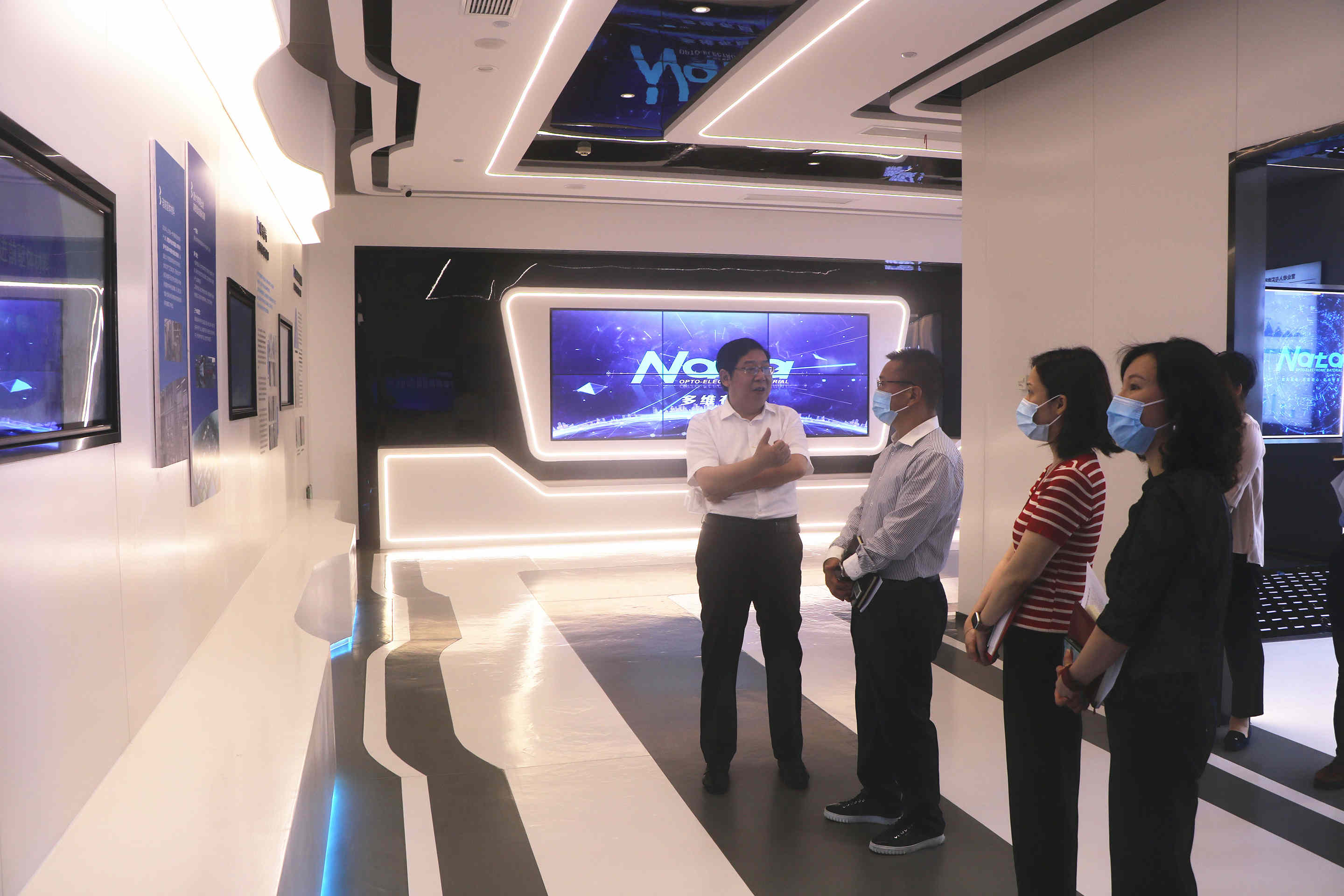 蘇州工業(yè)園區(qū)組織部“金雞湖人才計(jì)劃”專家慰問(圖4)